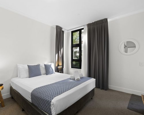 8-web-or-mls-32-surf-parade-01