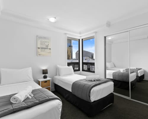 Broadbeach-Two-Bedroom-Apartments-unit-801-(7)