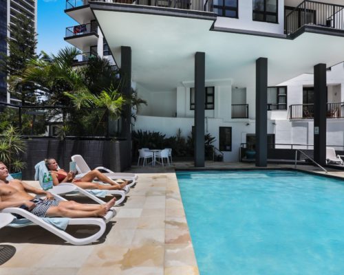 Broadbeach-accommodation-neptune-resort-swimming-pool5