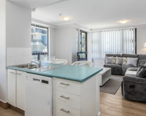 broadbeach-2-bedroom-holiday-accommodation(13)