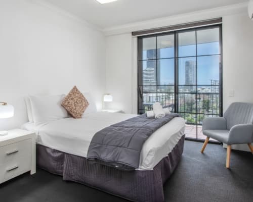 broadbeach-2-bedroom-sub-penthouse (7)