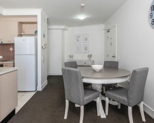 broadbeach-superior-1-bedroom-holiday-accommodation(8)